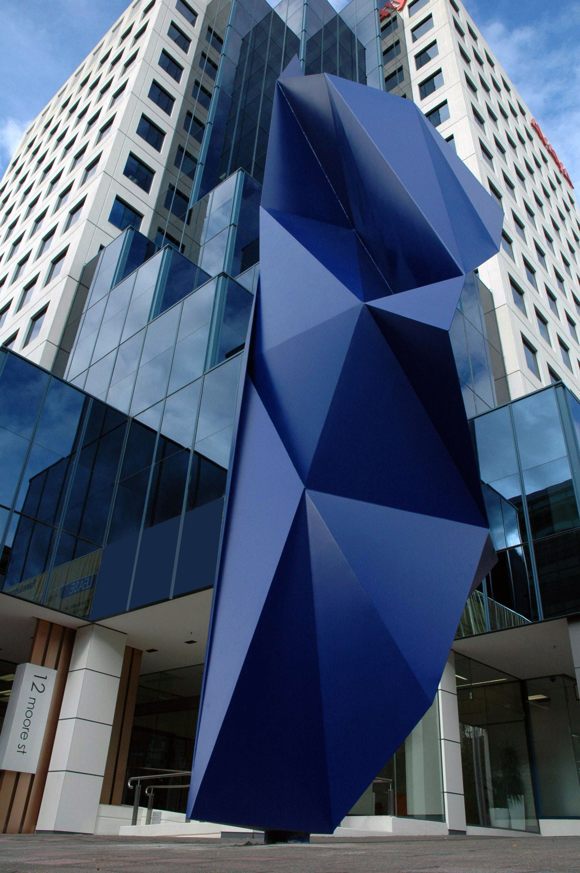 7.-Sky-Shad-Canberra-2011-8-metre-steel-faceted-j-Tarry